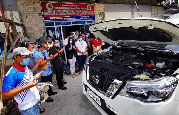 PAGKAKAROON NG KAUNA-UNAHANG MGA OFFICIAL VEHICLE NG MOTC-BARMM, IKINATUWA NG MGA EMPLEYADO; BLESSING CEREMONY ISINAGAWA