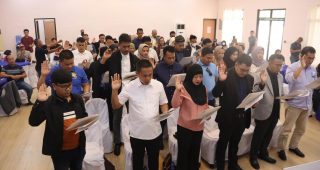 New MOTC employees take oath, pledge to BARMM’s moral governance